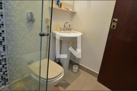 Apartamento à venda com 120m², 4 quartos e 2 vagas Apartamento à venda com 120m², 4 quartos e 2 vagasBanheiro