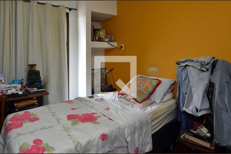 Apartamento à venda com 120m², 4 quartos e 2 vagas Apartamento à venda com 120m², 4 quartos e 2 vagasQuarto
