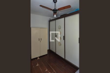 Apartamento à venda com 120m², 4 quartos e 2 vagas Apartamento à venda com 120m², 4 quartos e 2 vagasEscritório