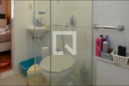 Apartamento à venda com 120m², 4 quartos e 2 vagas Apartamento à venda com 120m², 4 quartos e 2 vagasBanheiro