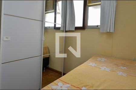 Apartamento à venda com 120m², 4 quartos e 2 vagas Apartamento à venda com 120m², 4 quartos e 2 vagasQuarto