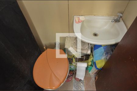 Apartamento à venda com 120m², 4 quartos e 2 vagas Apartamento à venda com 120m², 4 quartos e 2 vagasBanheiro de serviço