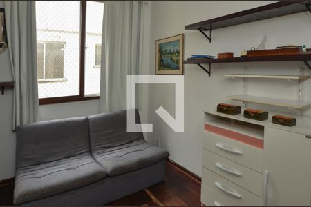 Apartamento à venda com 120m², 4 quartos e 2 vagas Apartamento à venda com 120m², 4 quartos e 2 vagasEscritório