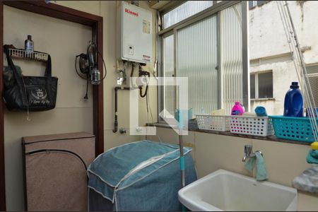 Apartamento à venda com 120m², 4 quartos e 2 vagas Apartamento à venda com 120m², 4 quartos e 2 vagasArea de serviço