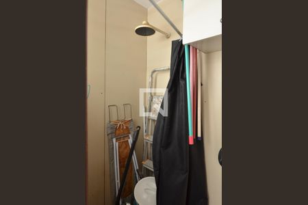 Apartamento à venda com 120m², 4 quartos e 2 vagas Apartamento à venda com 120m², 4 quartos e 2 vagasBanheiro de serviço