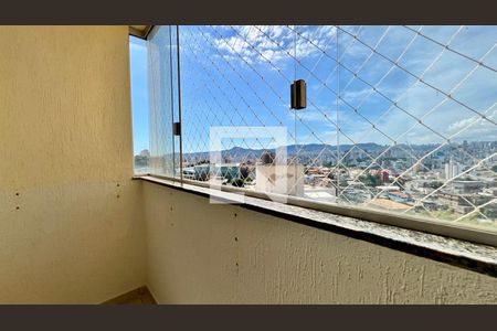 varanda de apartamento para alugar com 3 quartos, 68m² em Carlos Prates, Belo Horizonte