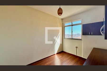 quarto 1 de apartamento para alugar com 3 quartos, 68m² em Carlos Prates, Belo Horizonte