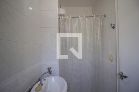 Casa de condomínio à venda com 358m², 4 quartos e 1 vaga Casa de condomínio à venda com 358m², 4 quartos e 1 vagaBanheiro da Suíte 2