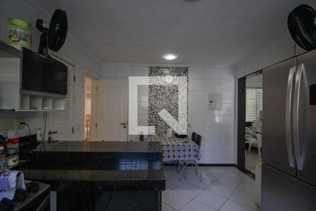 Casa de condomínio à venda com 358m², 4 quartos e 1 vaga Casa de condomínio à venda com 358m², 4 quartos e 1 vagaCozinha