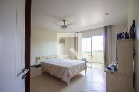 Casa de condomínio à venda com 358m², 4 quartos e 1 vaga Casa de condomínio à venda com 358m², 4 quartos e 1 vagaSuíte 3