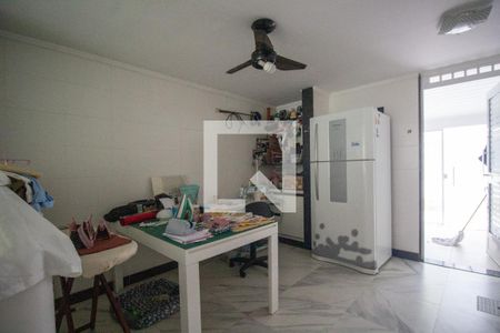 Casa de condomínio à venda com 358m², 4 quartos e 1 vaga Casa de condomínio à venda com 358m², 4 quartos e 1 vagaCozinha