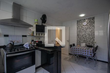 Casa de condomínio à venda com 358m², 4 quartos e 1 vaga Casa de condomínio à venda com 358m², 4 quartos e 1 vagaCozinha