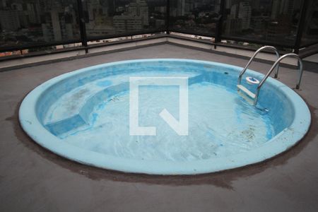 Apartamento à venda com 221m², 4 quartos e 6 vagasPiscina