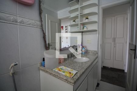 Apartamento à venda com 221m², 4 quartos e 6 vagasBanheiro