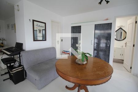 Apartamento à venda com 221m², 4 quartos e 6 vagasÁrea de Lazer