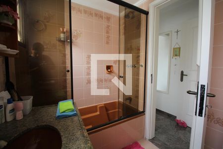 Apartamento à venda com 221m², 4 quartos e 6 vagasBanheiro da Suite Principal