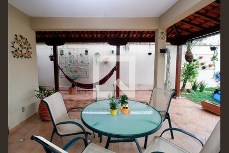 Casa à venda com 420m², 3 quartos e 4 vagas Casa à venda com 420m², 3 quartos e 4 vagasÁrea Gourmet