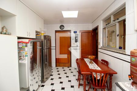 Casa à venda com 420m², 3 quartos e 4 vagas Casa à venda com 420m², 3 quartos e 4 vagasCozinha