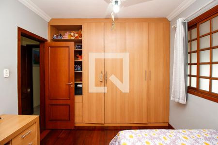 Casa à venda com 420m², 3 quartos e 4 vagas Casa à venda com 420m², 3 quartos e 4 vagasQuarto 1