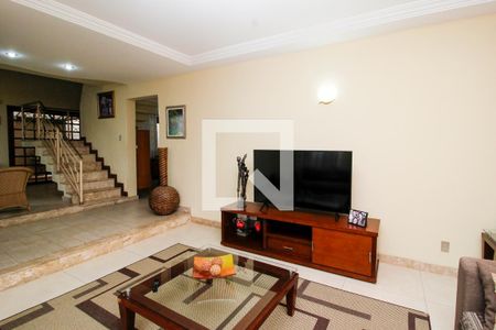 Sala de casa à venda com 3 quartos, 420m² em Palmares, Belo Horizonte