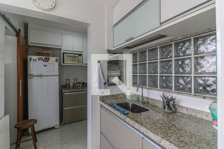 Apartamento à venda com 59m², 2 quartos e 1 vaga Apartamento à venda com 59m², 2 quartos e 1 vagaCozinha e Área de Serviço