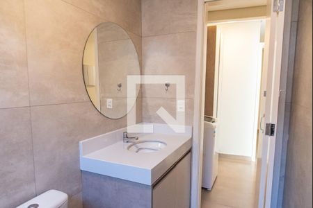 Banheiro de casa para alugar com 1 quarto, 42m² em Vila Dom Pedro I, São Paulo