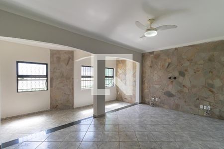 Sala de casa à venda com 3 quartos, 180m² em Conjunto Habitacional Vila Santana (sousas), Campinas
