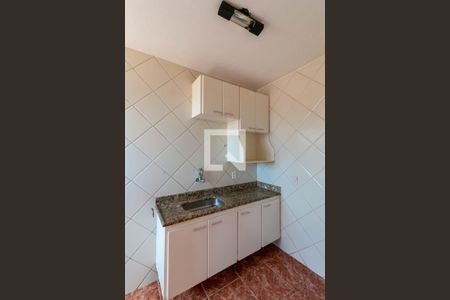 Cozinha e Área de Serviço de casa para alugar com 3 quartos, 110m² em Padre Eustáquio, Belo Horizonte