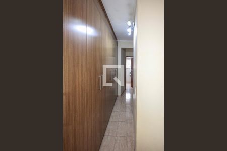 Corredor de casa à venda com 3 quartos, 294m² em Vila Santa Clara, São Paulo