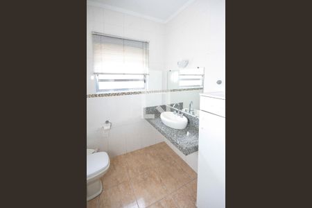 Casa à venda com 294m², 3 quartos e 3 vagasBanheiro Social