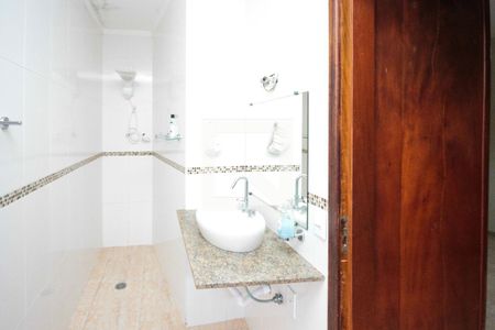 Casa à venda com 294m², 3 quartos e 3 vagasBanheiro da Suíte