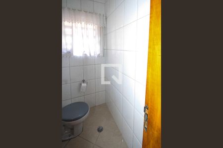 Casa à venda com 294m², 3 quartos e 3 vagasBanheiro Social