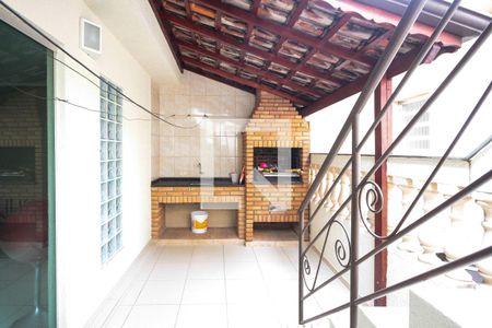 Casa à venda com 294m², 3 quartos e 3 vagasBanheiro da edicula