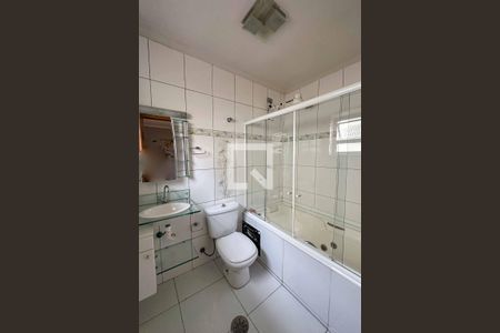 Casa à venda com 210m², 2 quartos e 2 vagasSuíte 2