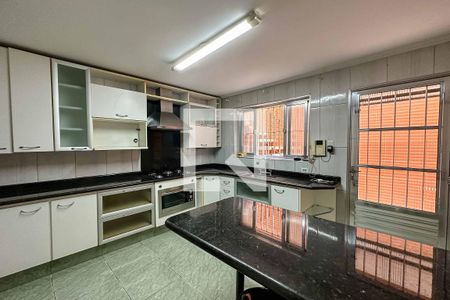 Casa à venda com 210m², 2 quartos e 2 vagasCozinha