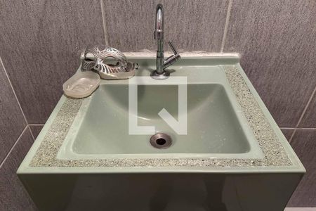 Casa à venda com 210m², 2 quartos e 2 vagasLavabo