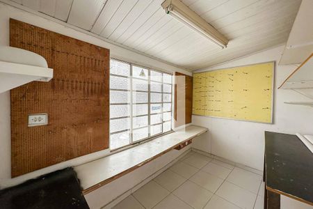 Casa à venda com 210m², 2 quartos e 2 vagasDespensa