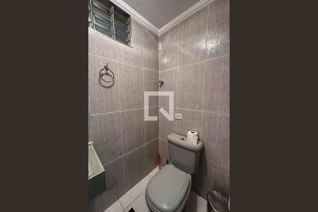 Casa à venda com 210m², 2 quartos e 2 vagasLavabo