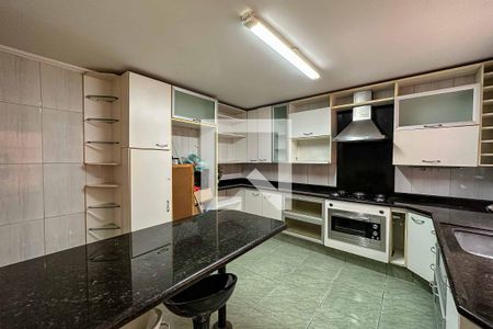Casa à venda com 210m², 2 quartos e 2 vagasCozinha