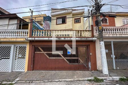 Casa à venda com 210m², 2 quartos e 2 vagasFachada