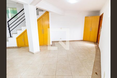 Sala de casa para alugar com 3 quartos, 79m² em Vila Bertioga, São Paulo