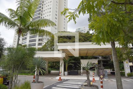 Apartamento à venda com 160m², 3 quartos e 3 vagasFachada e portaria