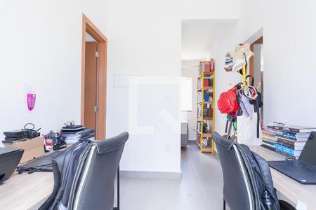 Casa para alugar com 240m², 3 quartos e 2 vagas Casa para alugar com 240m², 3 quartos e 2 vagasEscritório