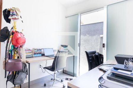 Casa para alugar com 240m², 3 quartos e 2 vagas Casa para alugar com 240m², 3 quartos e 2 vagasEscritório