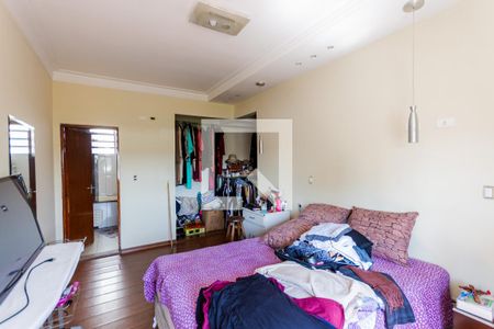 Apartamento à venda com 180m², 3 quartos e 1 vaga Apartamento à venda com 180m², 3 quartos e 1 vagaSuíte