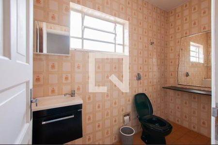 Casa à venda com 123m², 3 quartos e 2 vagasBanheiro