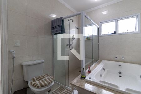 Casa à venda com 792m², 4 quartos e 5 vagasBanheiro da Suíte 1