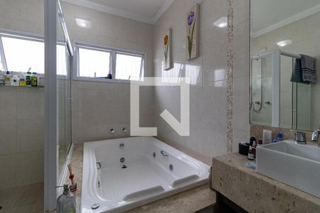 Casa à venda com 792m², 4 quartos e 5 vagasBanheiro da Suíte 1