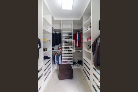 Casa à venda com 792m², 4 quartos e 5 vagasCloset da Suíte 1