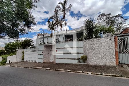 Casa à venda com 792m², 4 quartos e 5 vagasFachada